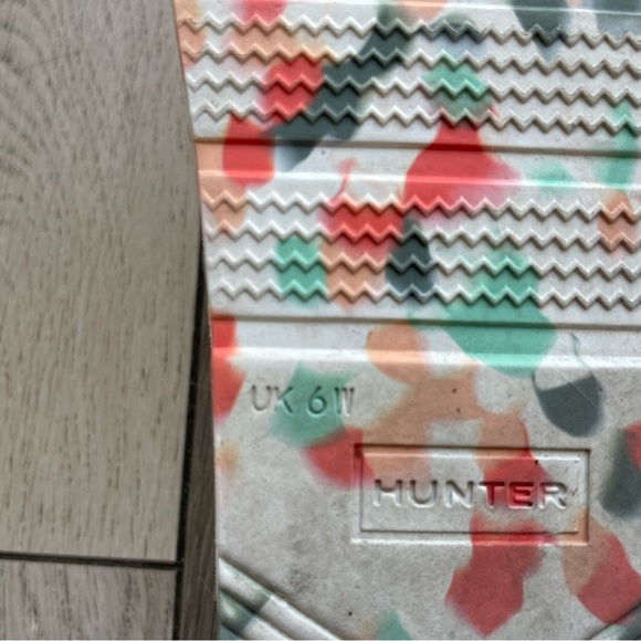 Hunter Black and White Marble Sandals Comfortable Slip-On Footwear - Picture 9 of 9